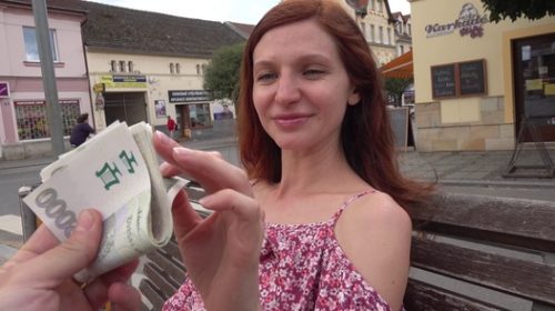 Czech Streets: Public Orgasm – Lina