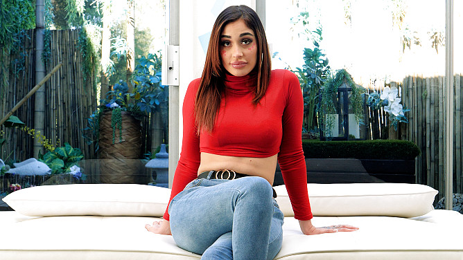 Net Video Girls: She Swallowed His Energy – Chanel