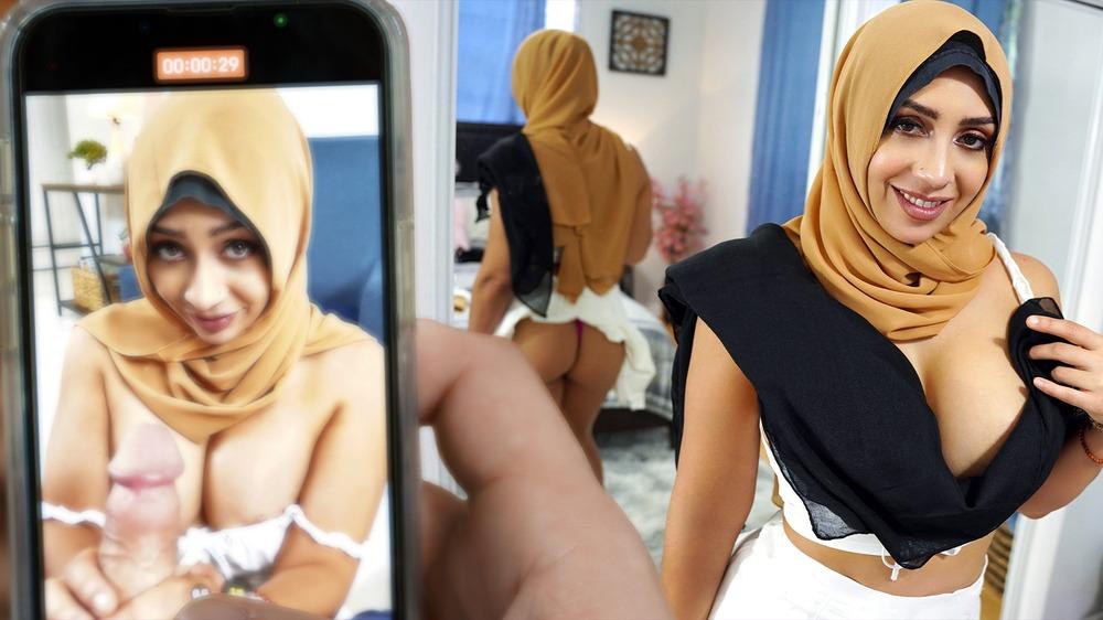 HijabMylfs: What Fans Want To See – Lilly Hall