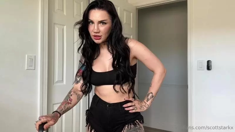 OnlyFans Nova Cane – Sharing The Bed With Thick Pawg Step Sister