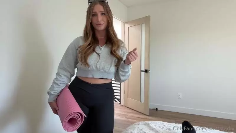 OnlyFans Skylar Snow – Naked Massage With Busty Step Mom